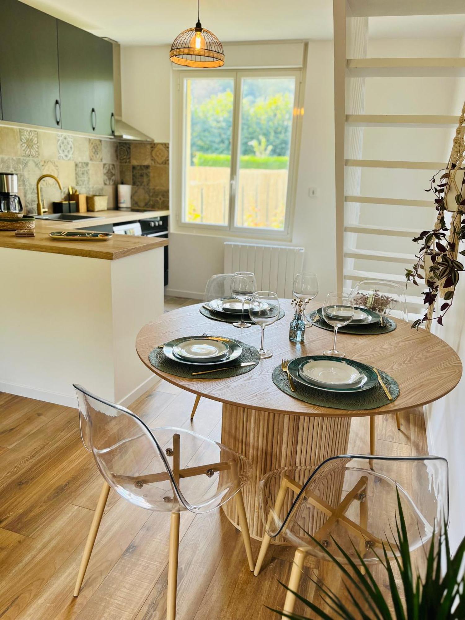 Maison Evasion Voyage Parking Et Jardin By Art De Voyager Етрета Екстериор снимка